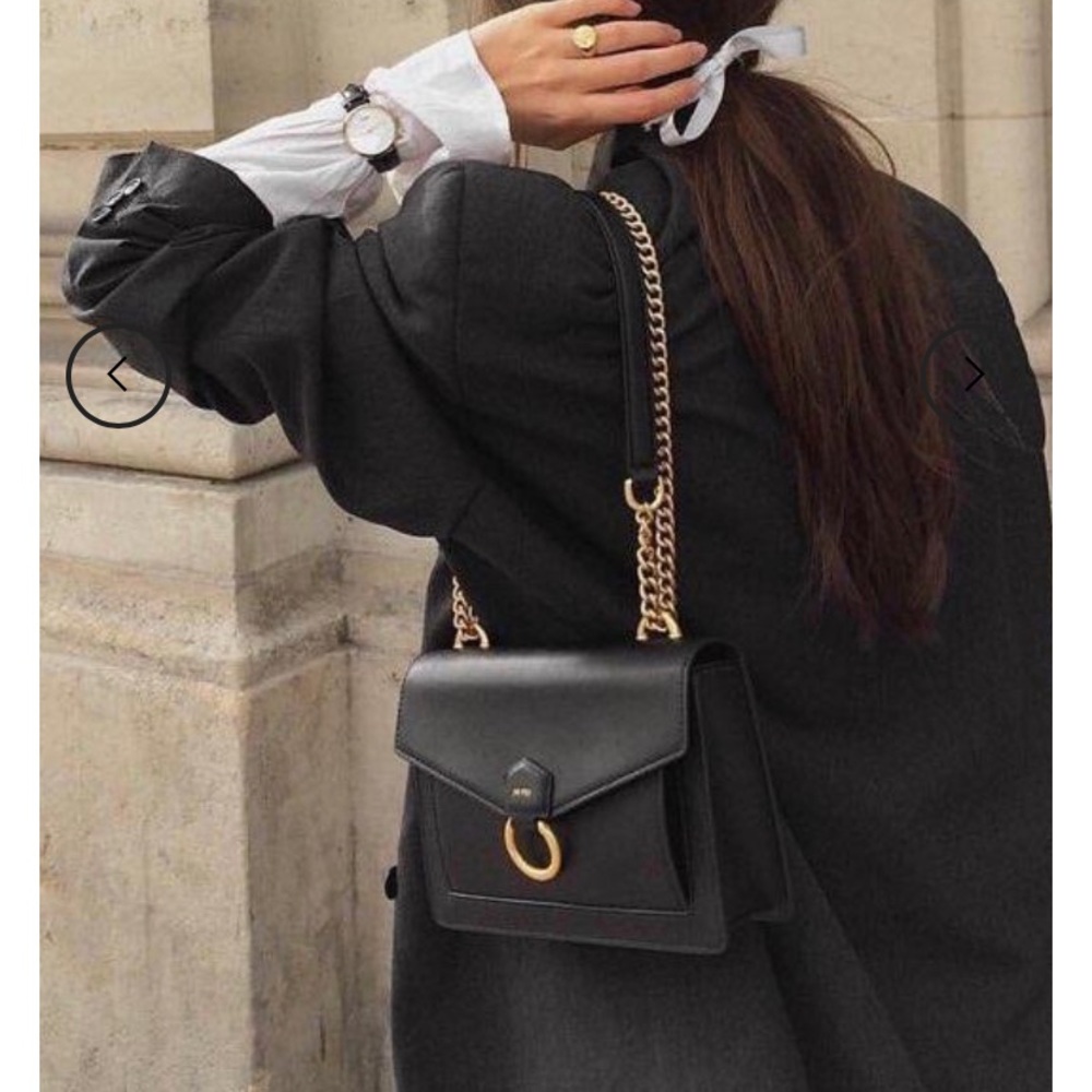 The Envelope Chain Crossbody - Black